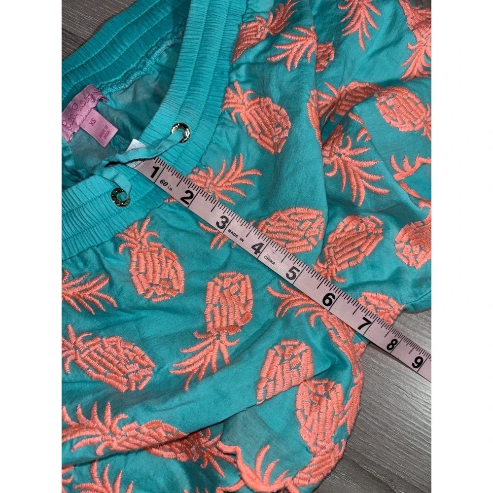 Lilly Pulitzer XS Turquoise Coral Pineapple Embroidered Scallop Shorts Resort